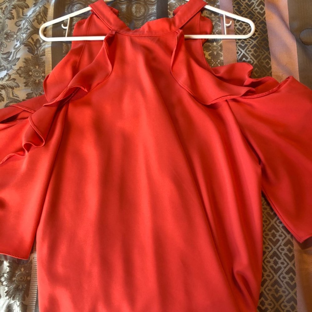 Cold shoulder Top